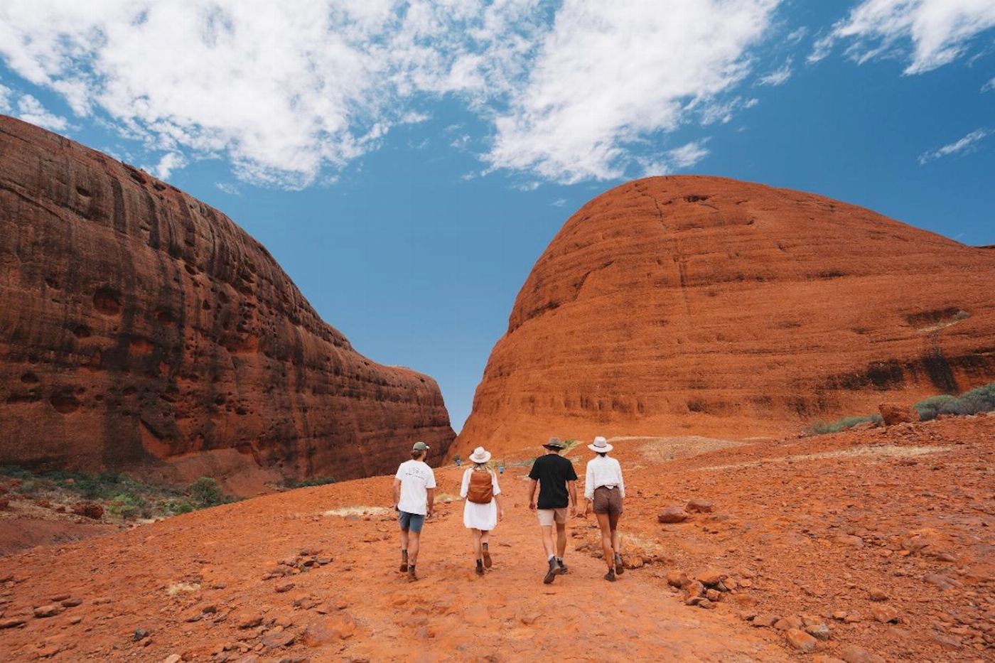 Autopia Tours Uluru, Kings Canyon & West MacDonnell - 4WD Swag Adventure (from Yulara / ends Alice Springs)