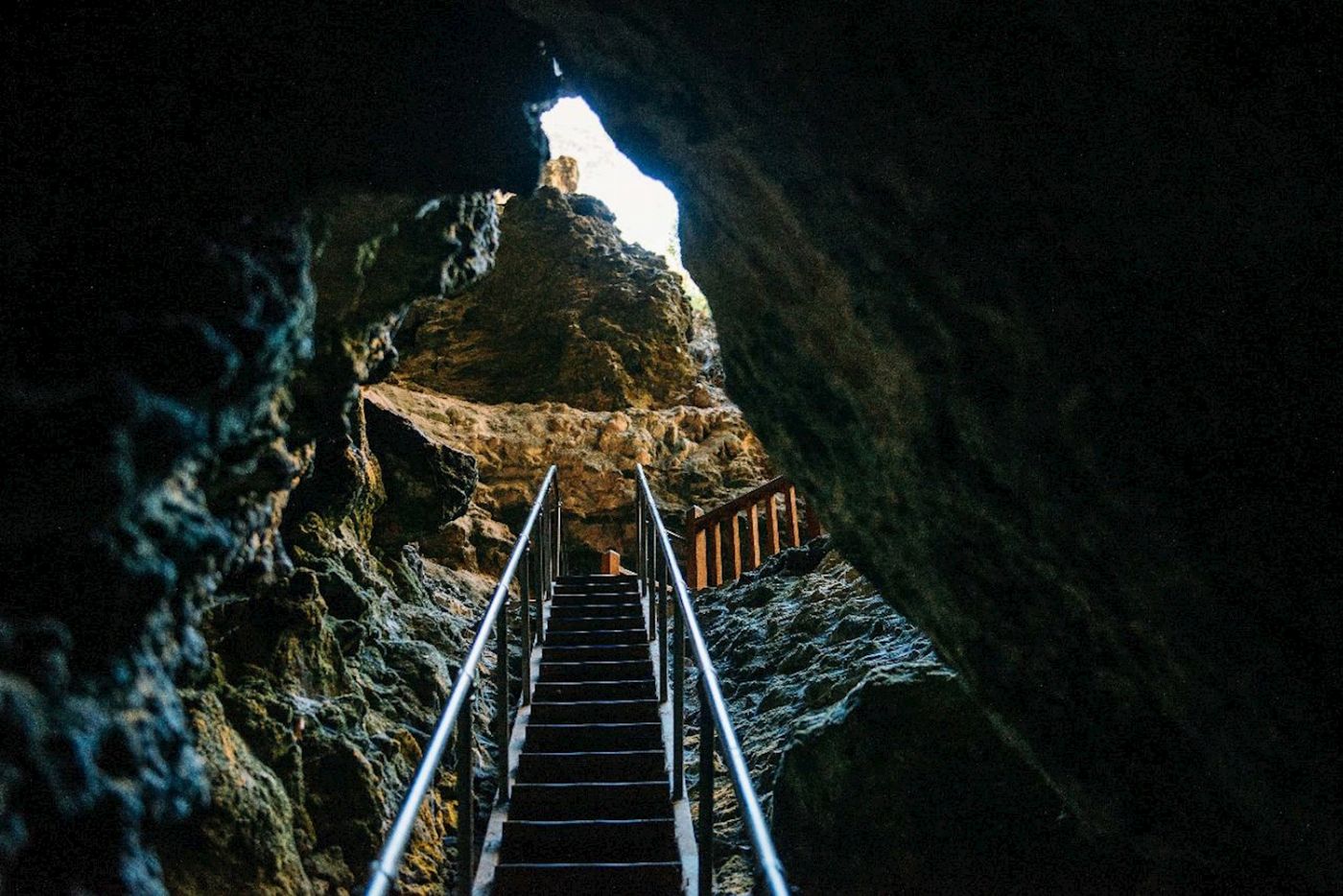 Capes Foundation Lake Cave Fully Guided Tour