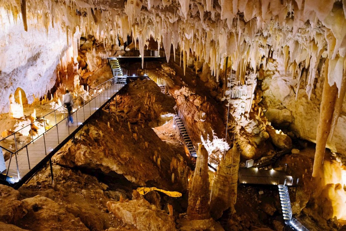 Capes Foundation Jewel Cave Fully Guided Tour
