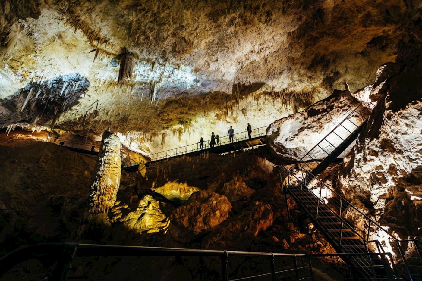 Capes Foundation Jewel Cave Fully Guided Tour