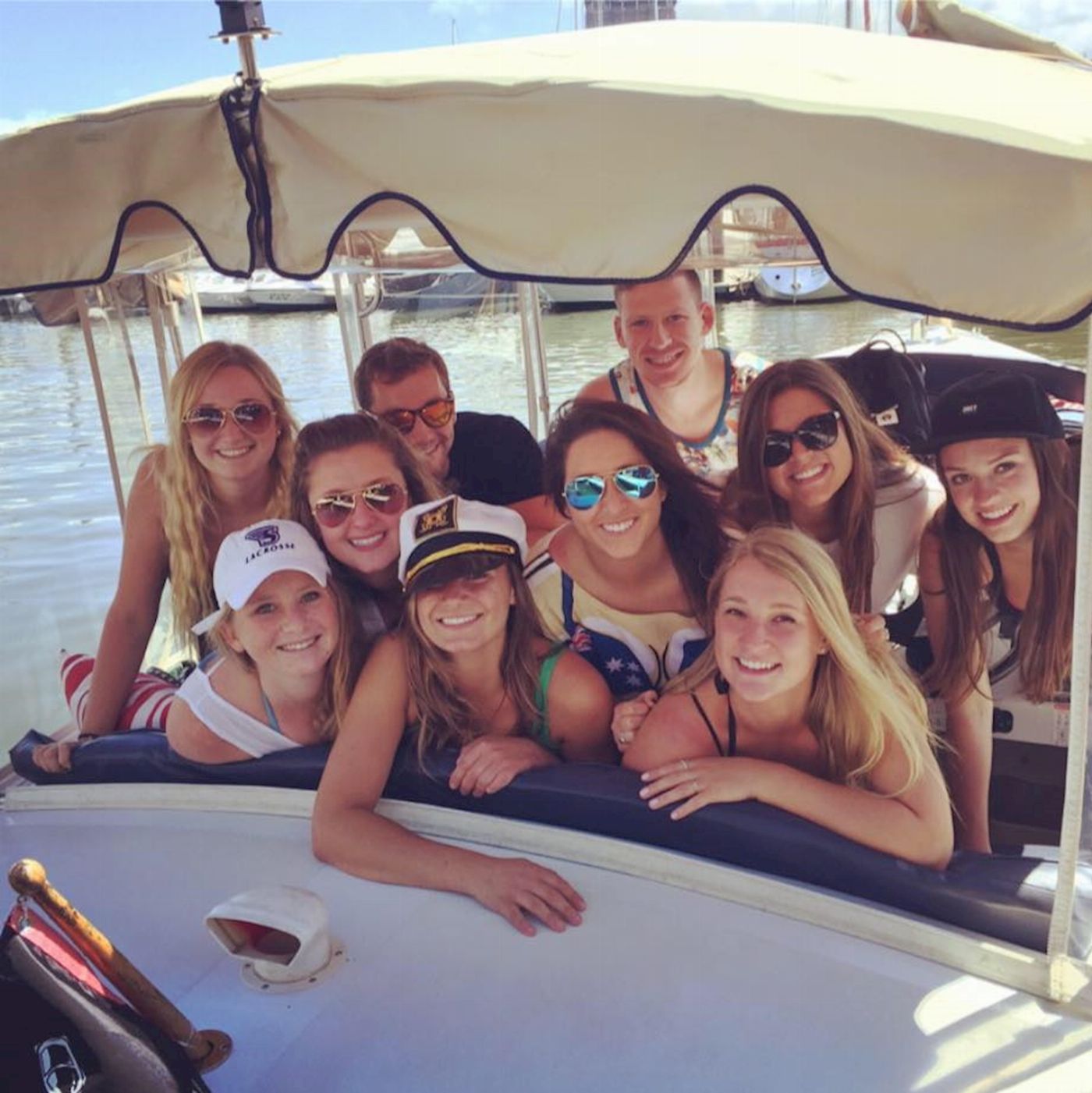 Duffy Down Under Boat Hire, Cruises & Tours Duffy Boat Snug Classic - Self Drive Cruise
