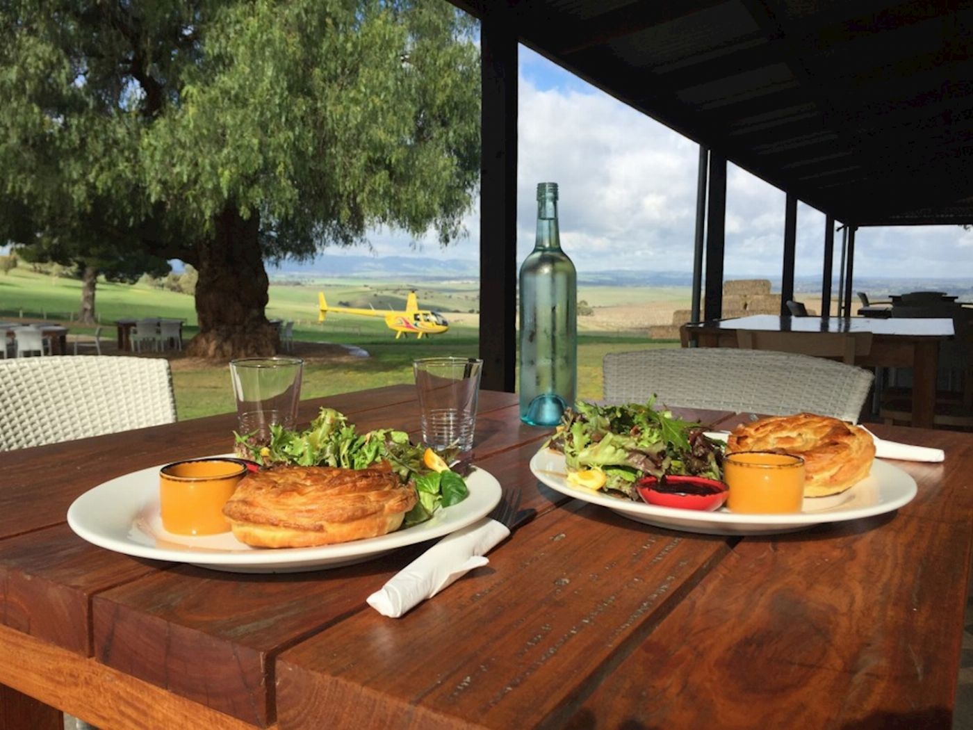 Barossa Helicopters Stunning Wines and Romantic Views at Pindarie Wines