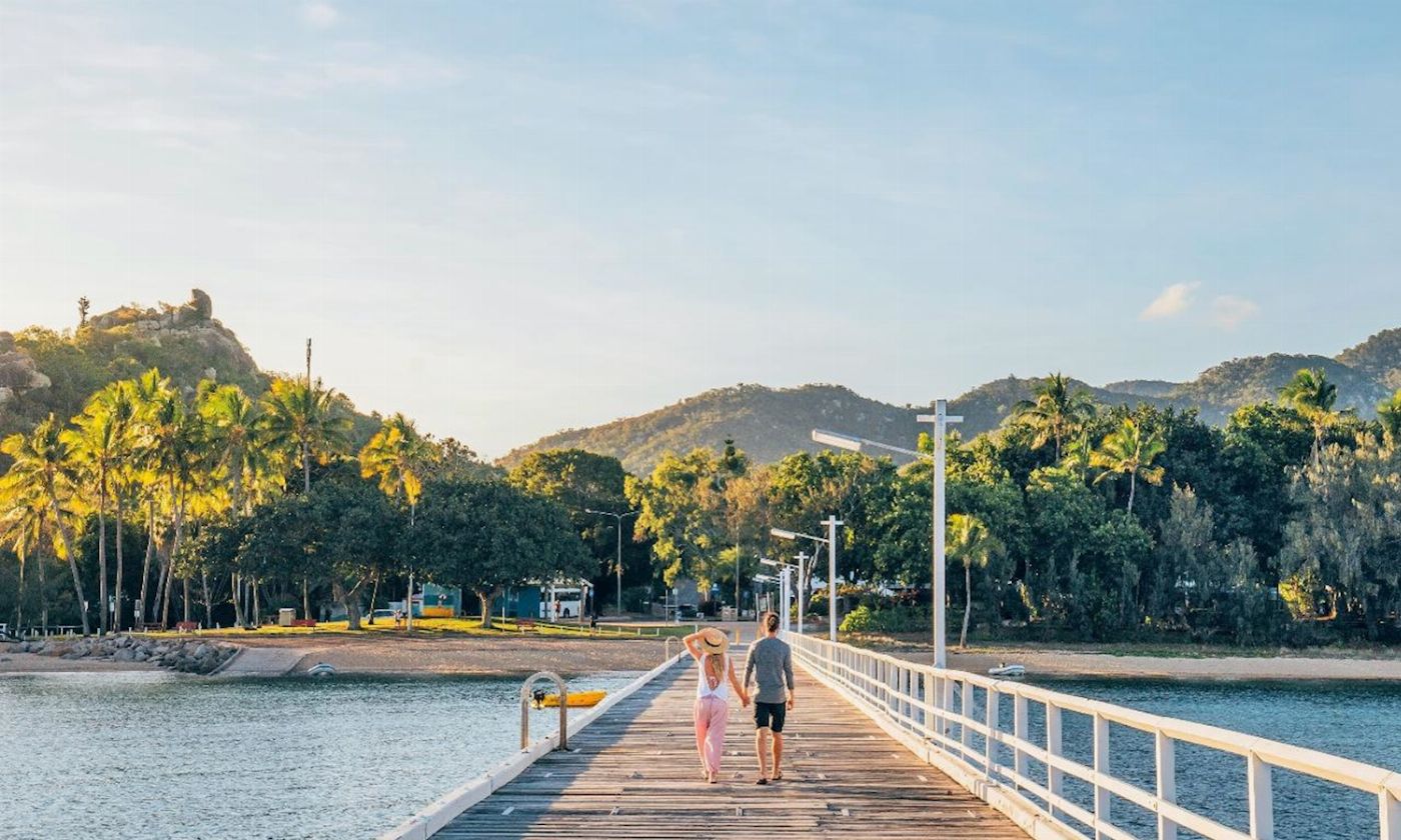 Sealink Magnetic Island Townsville <> Magnetic Island Return Ferry