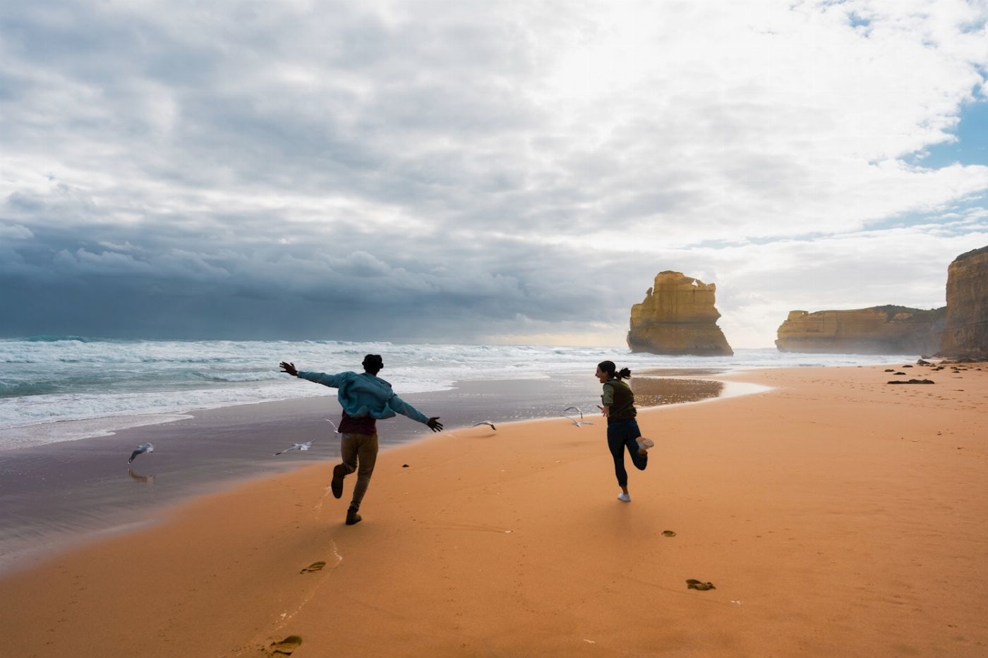 Explore Australia Explore Great Ocean Road and 12 Apostles - Day Tour
