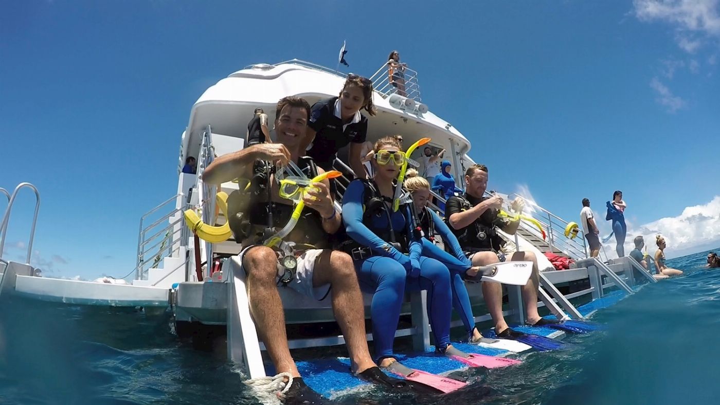 Down Under Cruise & Dive Evolution Outer Reef Cruise + Cert Dive