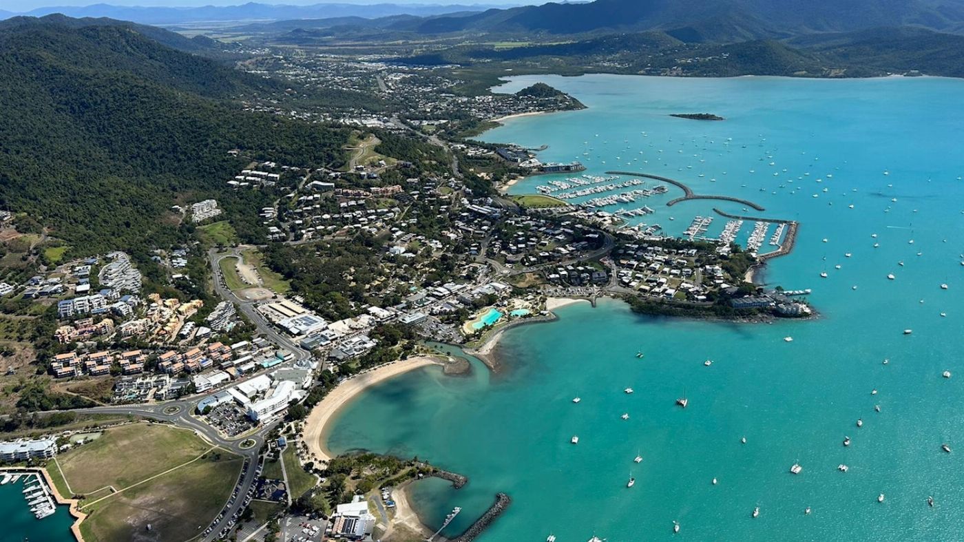 HeliReef Whitsunday 45 Min Whitsundays