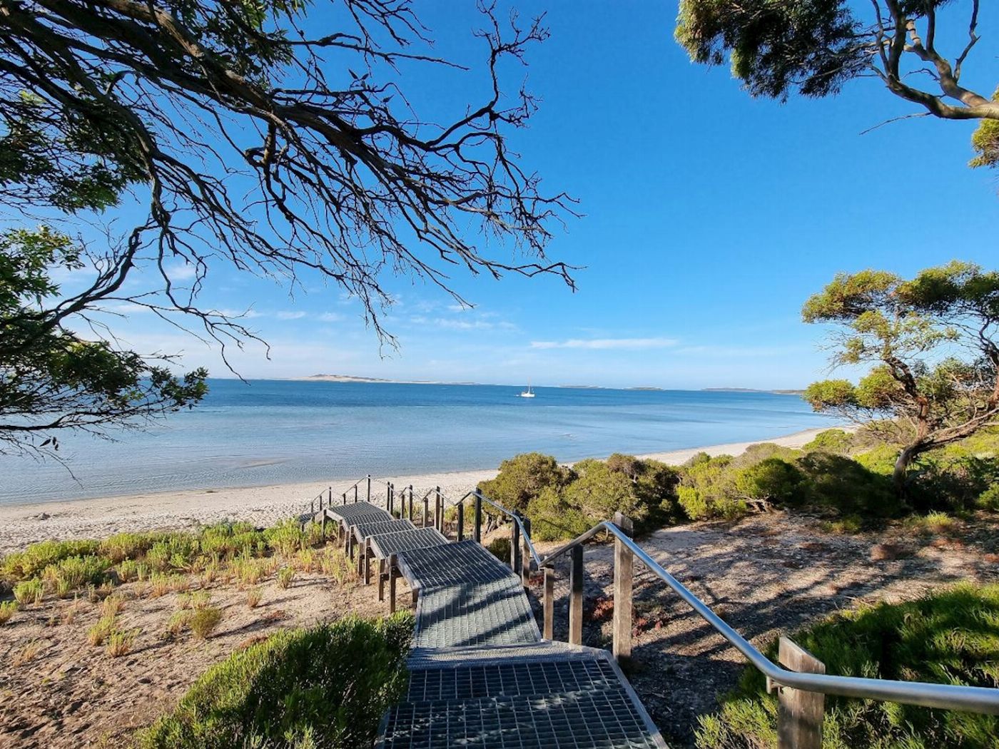 Tour South Port Lincoln National Park Sightseeing & Off-road Tour