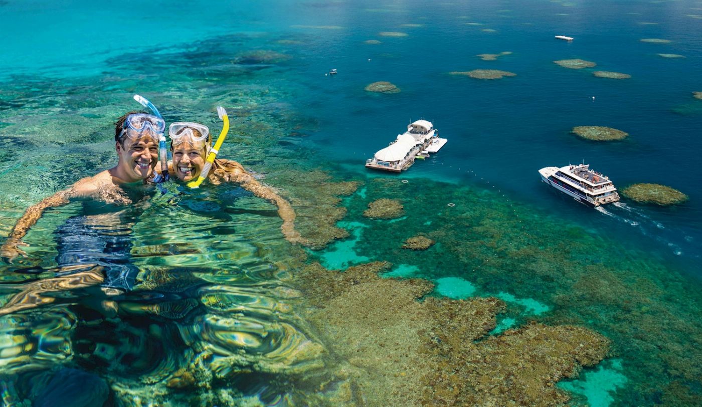 Great Adventures Green Island + Moore Reef Pontoon Combo (+ 1 Certified Dive)