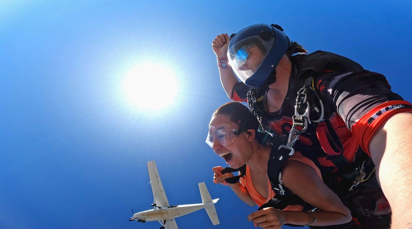 SKYONE Melbourne Skydive Great Ocean Road up to 15,000 feet