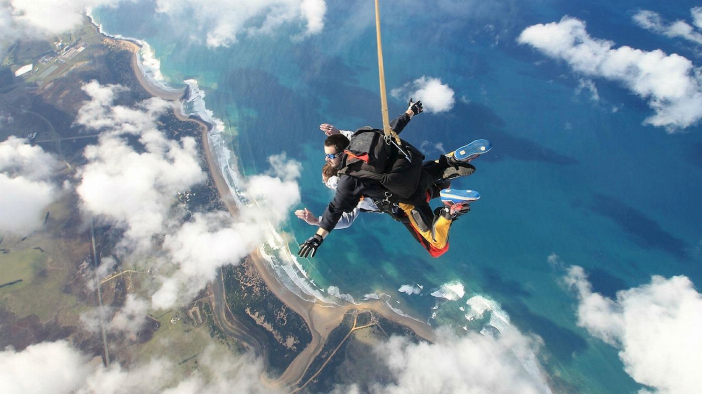 SKYONE Melbourne Skydive Great Ocean Road up to 15,000ft - Melbourne transfer