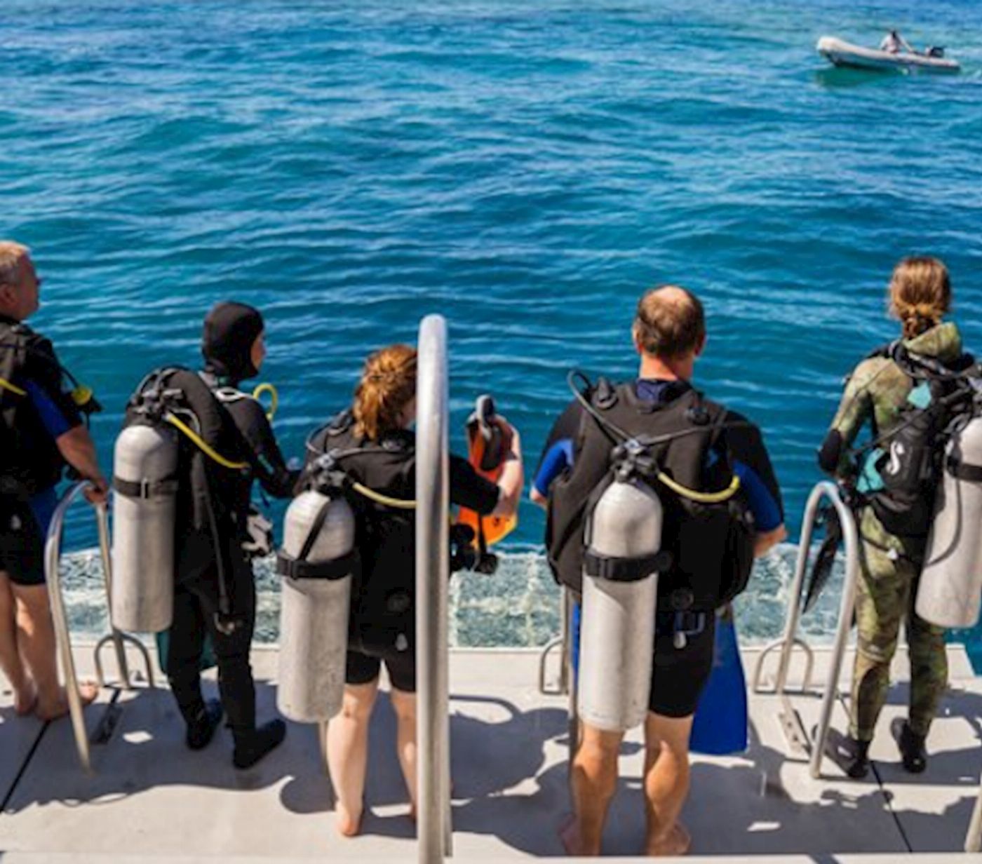 Explore Group Australia Full Day Cert Dive the Great Barrier Reef from Shute Harbour
