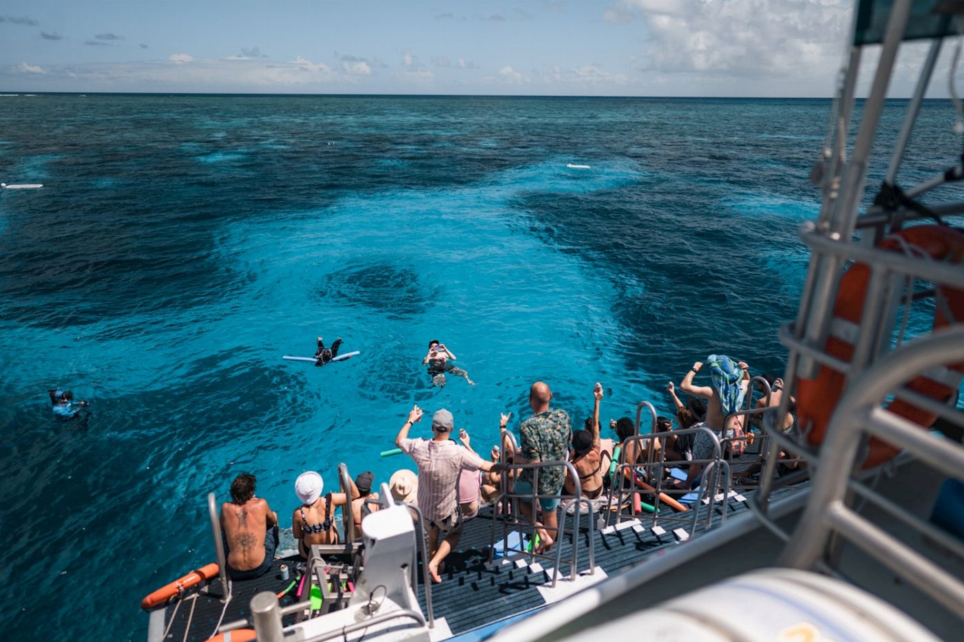 Dreamtime Dive & Snorkel Dreamtime Snorkel + Fitzroy Island Tour / 2 Day package