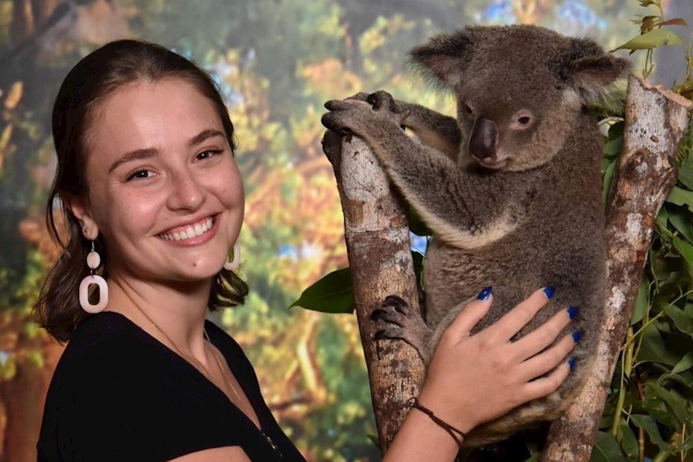 Cairns Koalas & Creatures - Admission + Standard Holding Koala Photo (6”x9”)