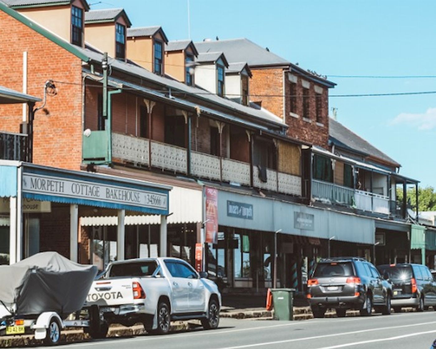 Newy Tour Co Newcastle: Hunter Valley River & Farm Tour with BBQ