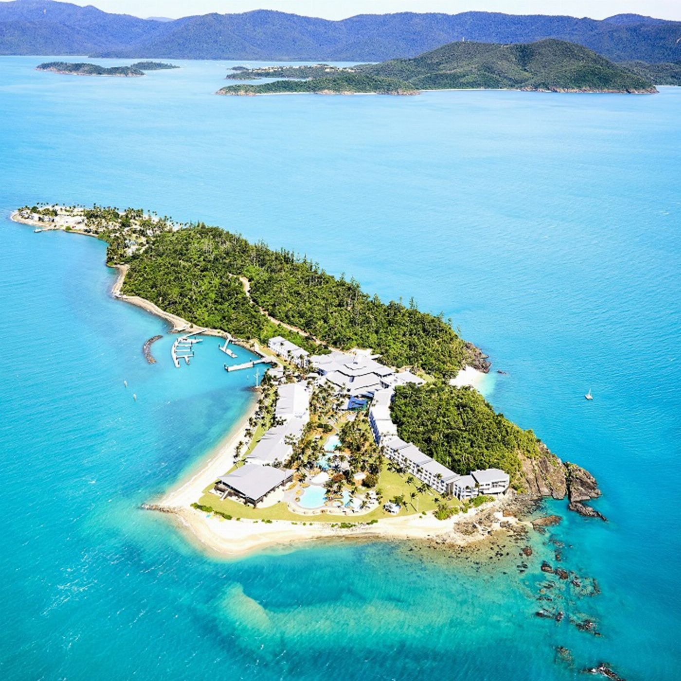 Cruise Whitsundays Daydream Island Escape - Full Day with 2 Course Salti Lunch