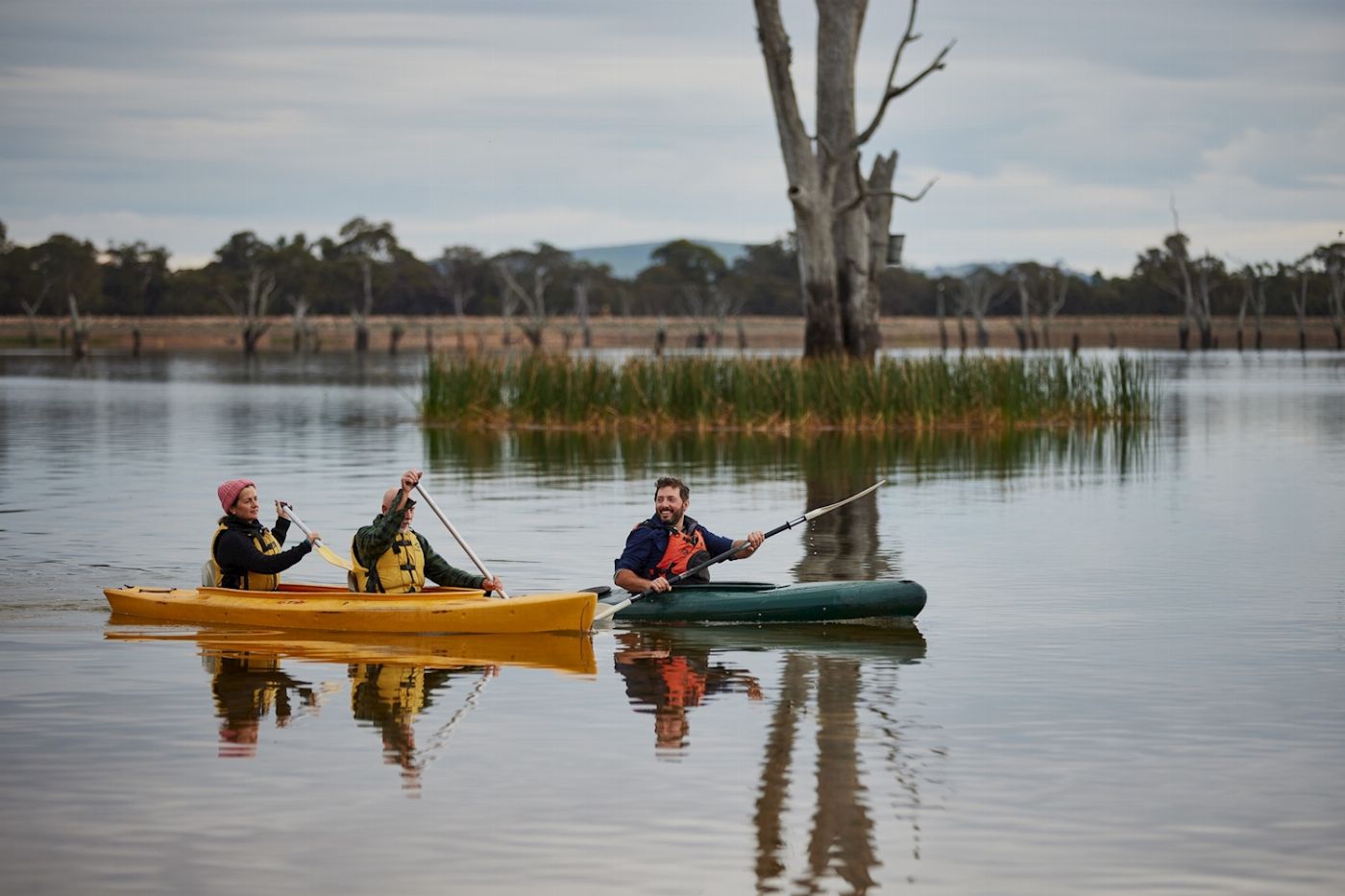 Absolute Outdoors Lake Fyans Canoe Experience - Beginner