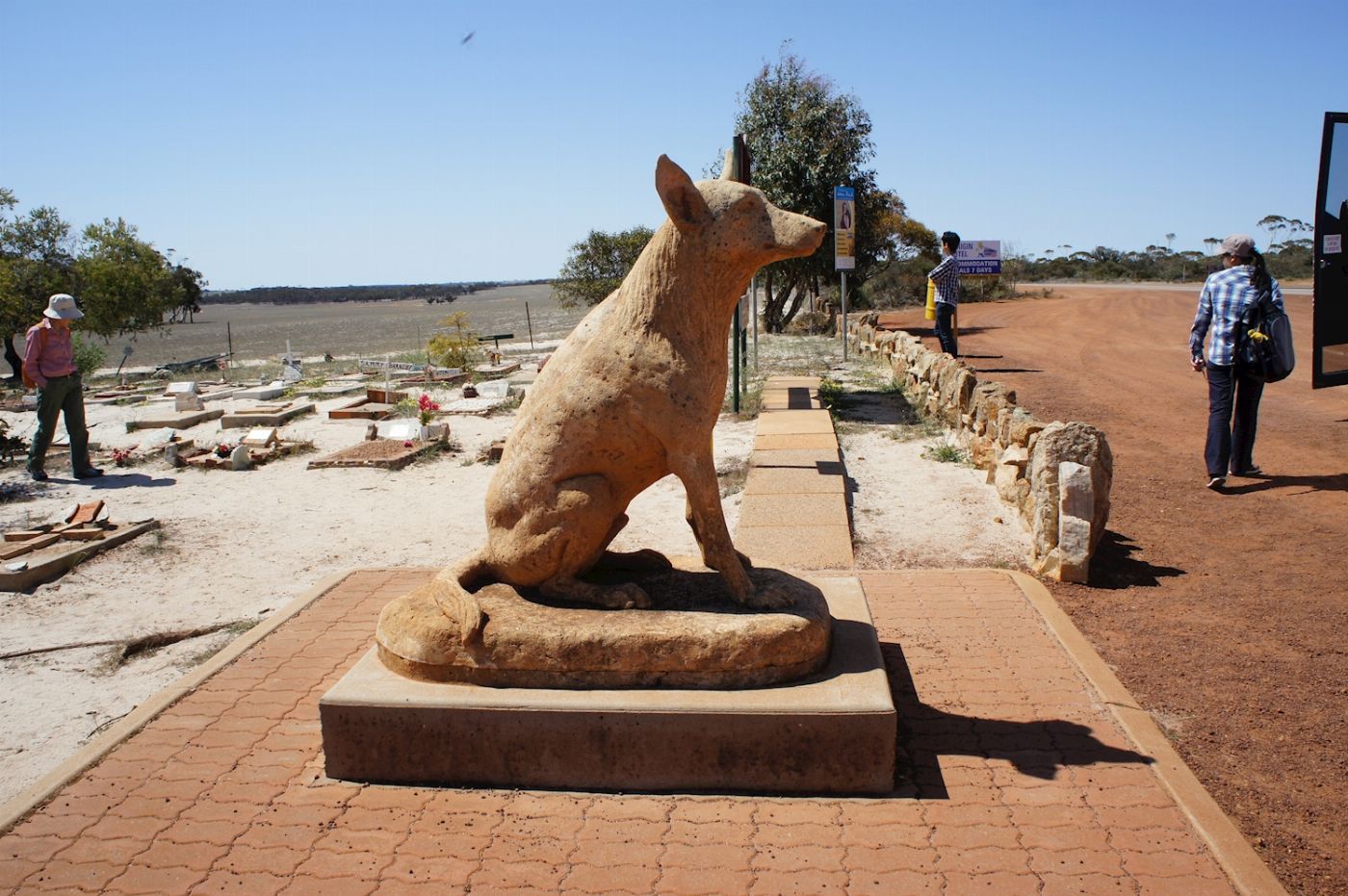 Australian Pinnacle Tours Wave Rock, York and Aboriginal Culture including Rustic Lunch