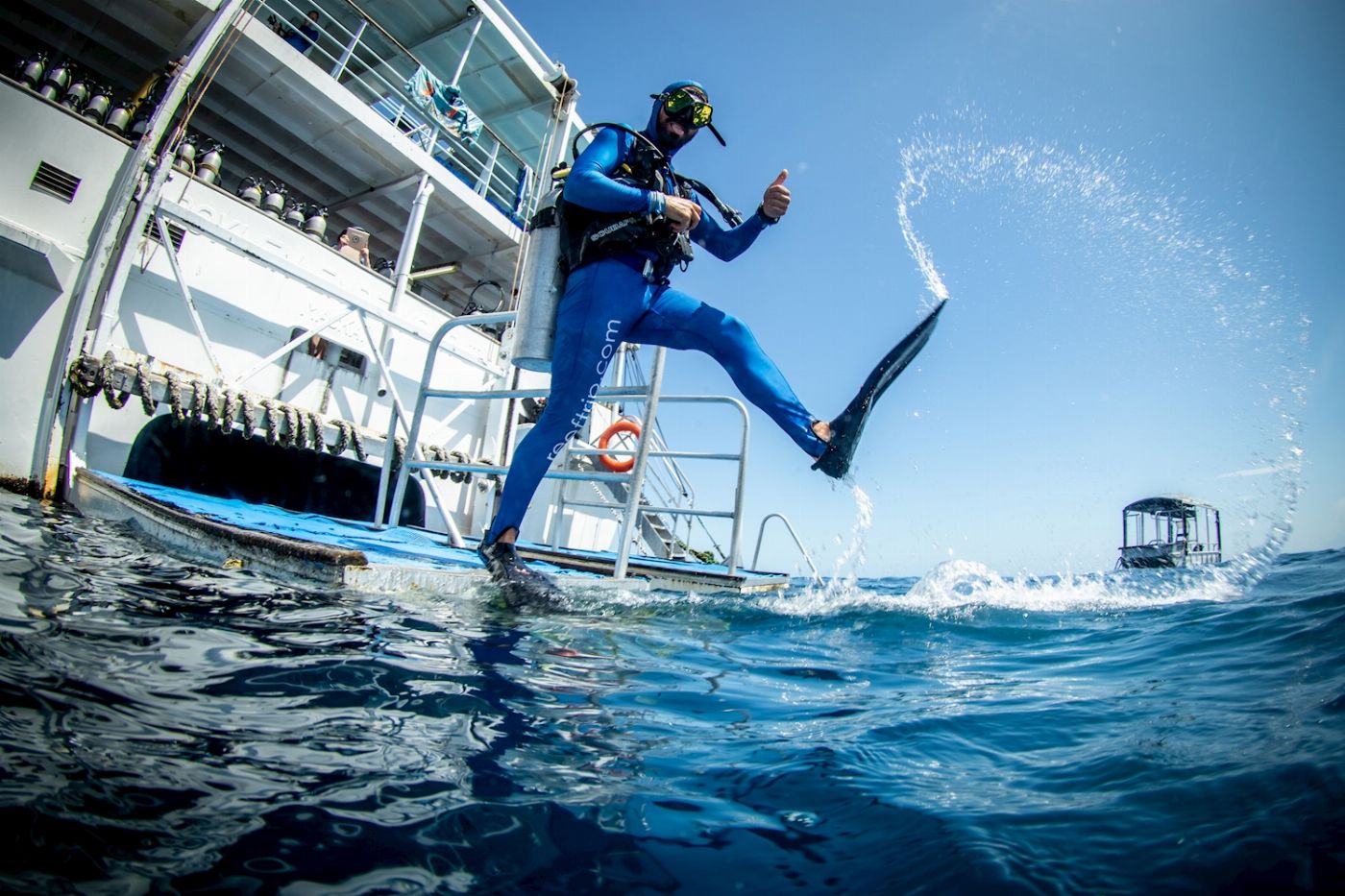 Reef Encounter Certified Dive Adventure 5D/4N (13 Day dives, 4 Night Dives)