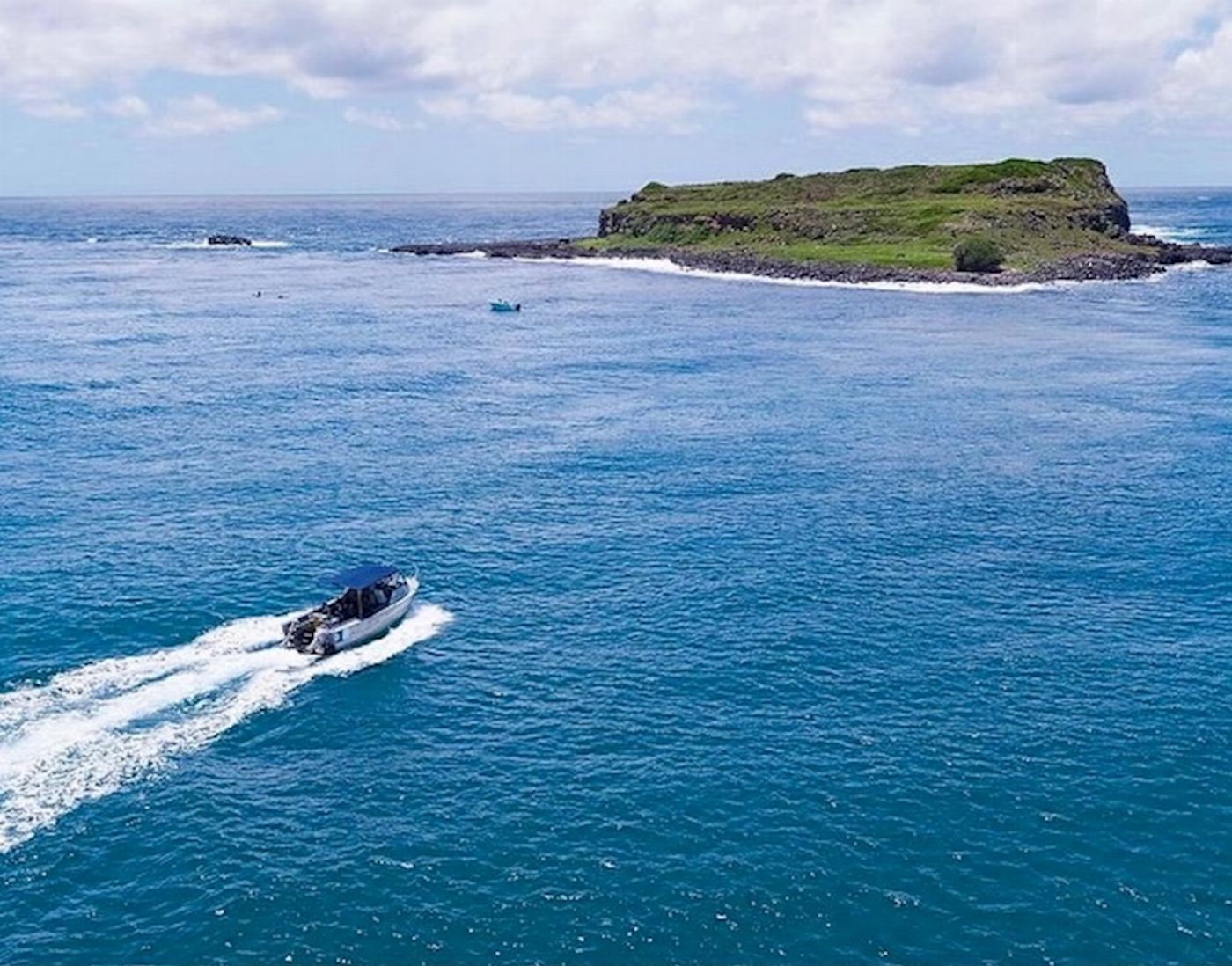 Watersports Guru Snorkel With The Turtles