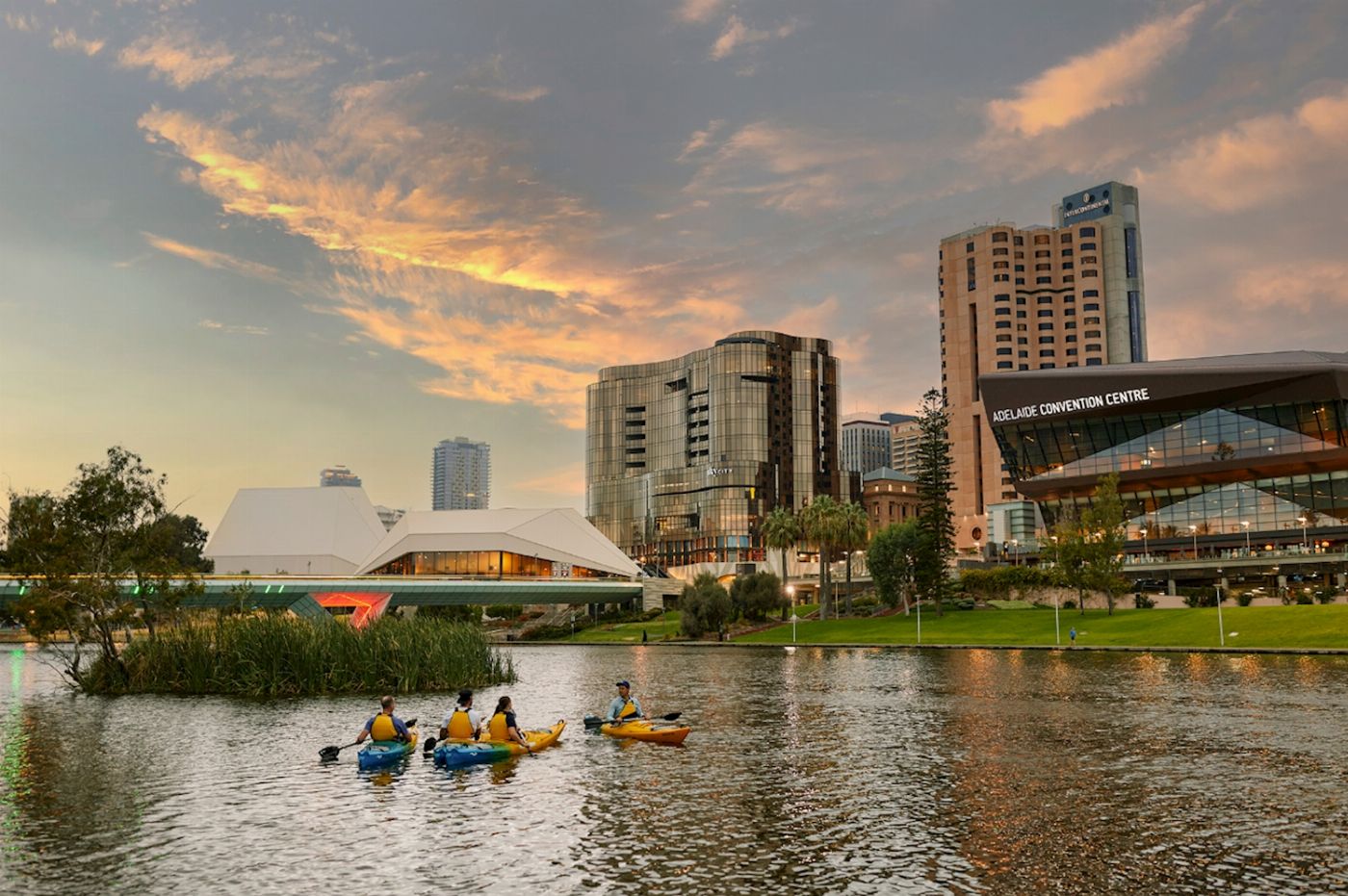 Earth Adventure Adelaide City Kayak Tour