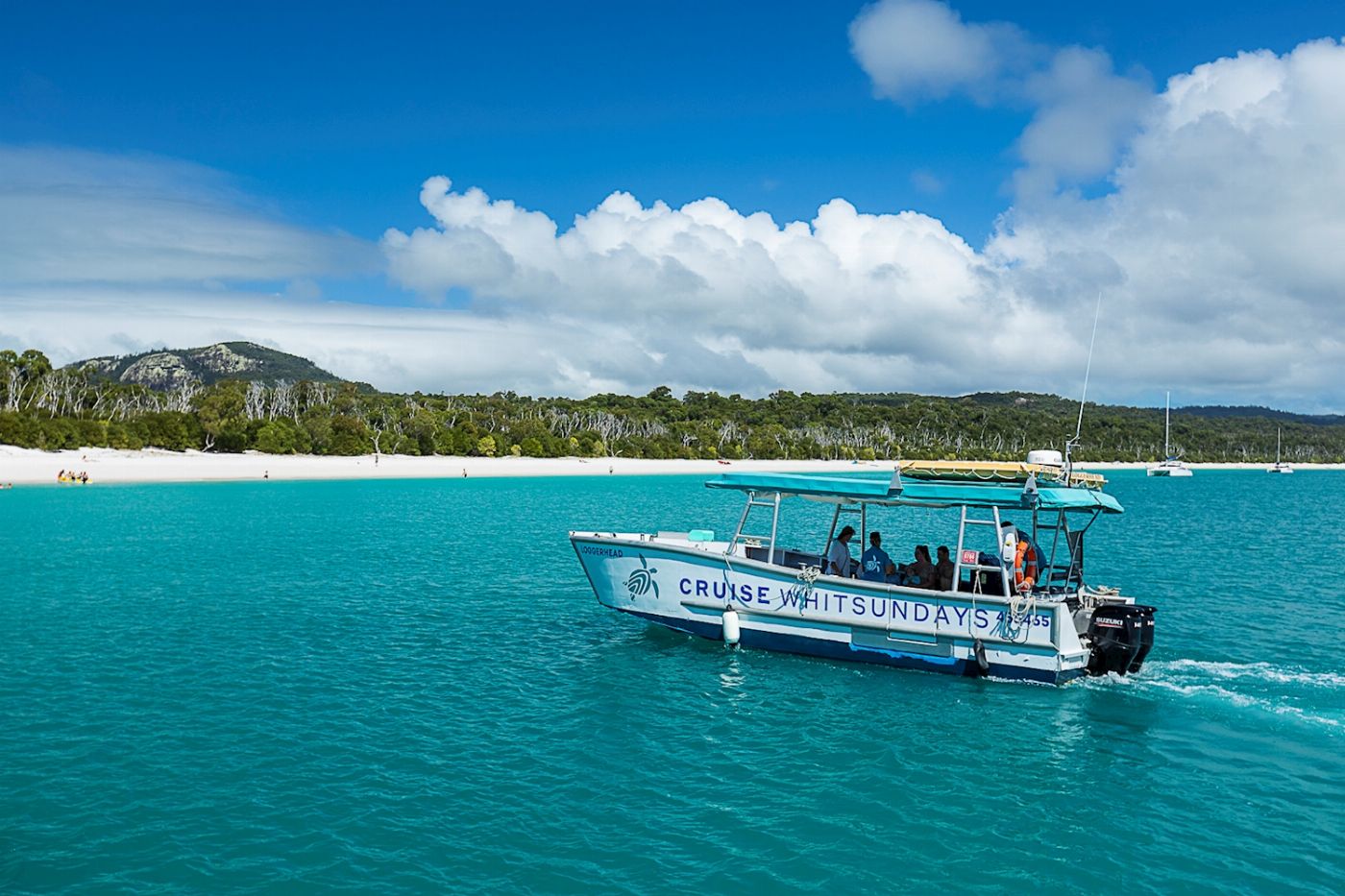 Cruise Whitsundays Whitehaven Beach Chill & Grill departing Port of Airlie (Family 2A/2C)