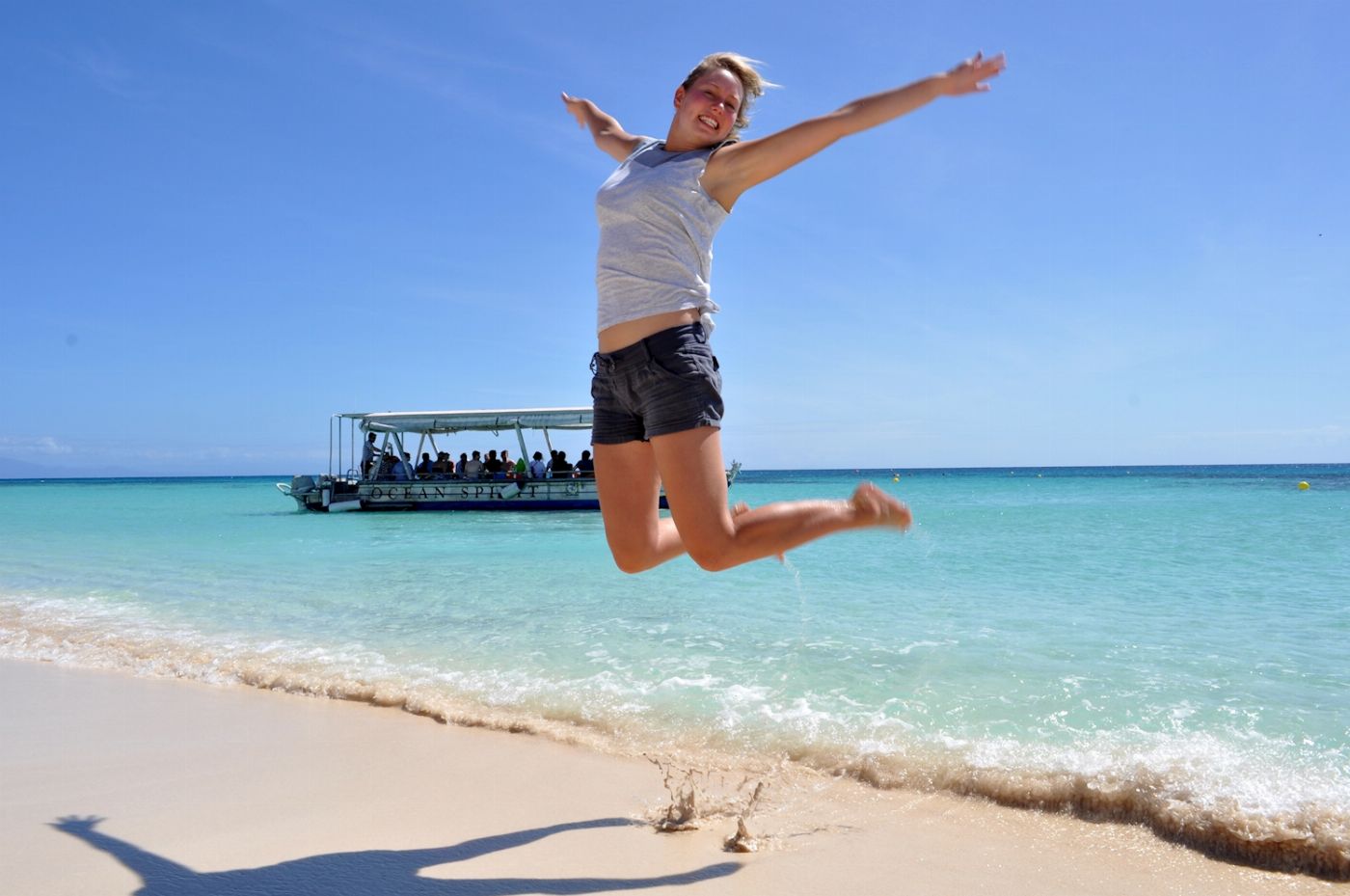 Ocean Spirit Cruises Ocean Spirit Michaelmas Cay (+ 1 Marine Biologist Guided Snorkel Tour)