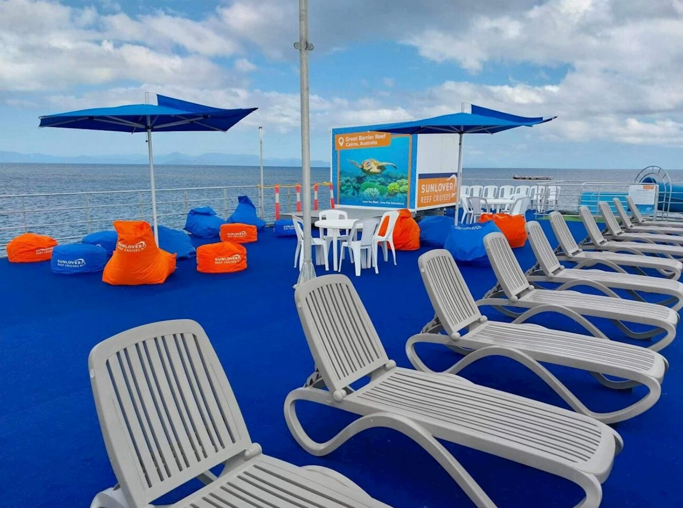 Sunlover Reef Cruises Reef Zoom Half Day Tour, Cruise Out+Fly Back