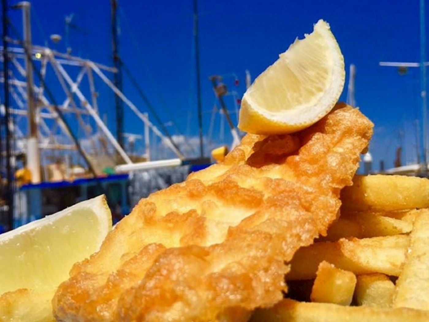 Airlie Adventure Tours Beautiful Bowen Beaches and Seafood Tour