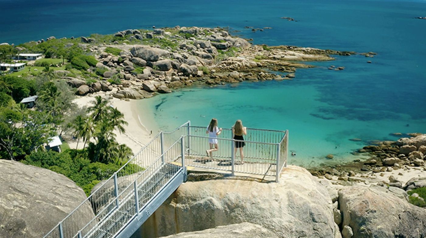 Airlie Adventure Tours Beautiful Bowen Beaches and Seafood Tour