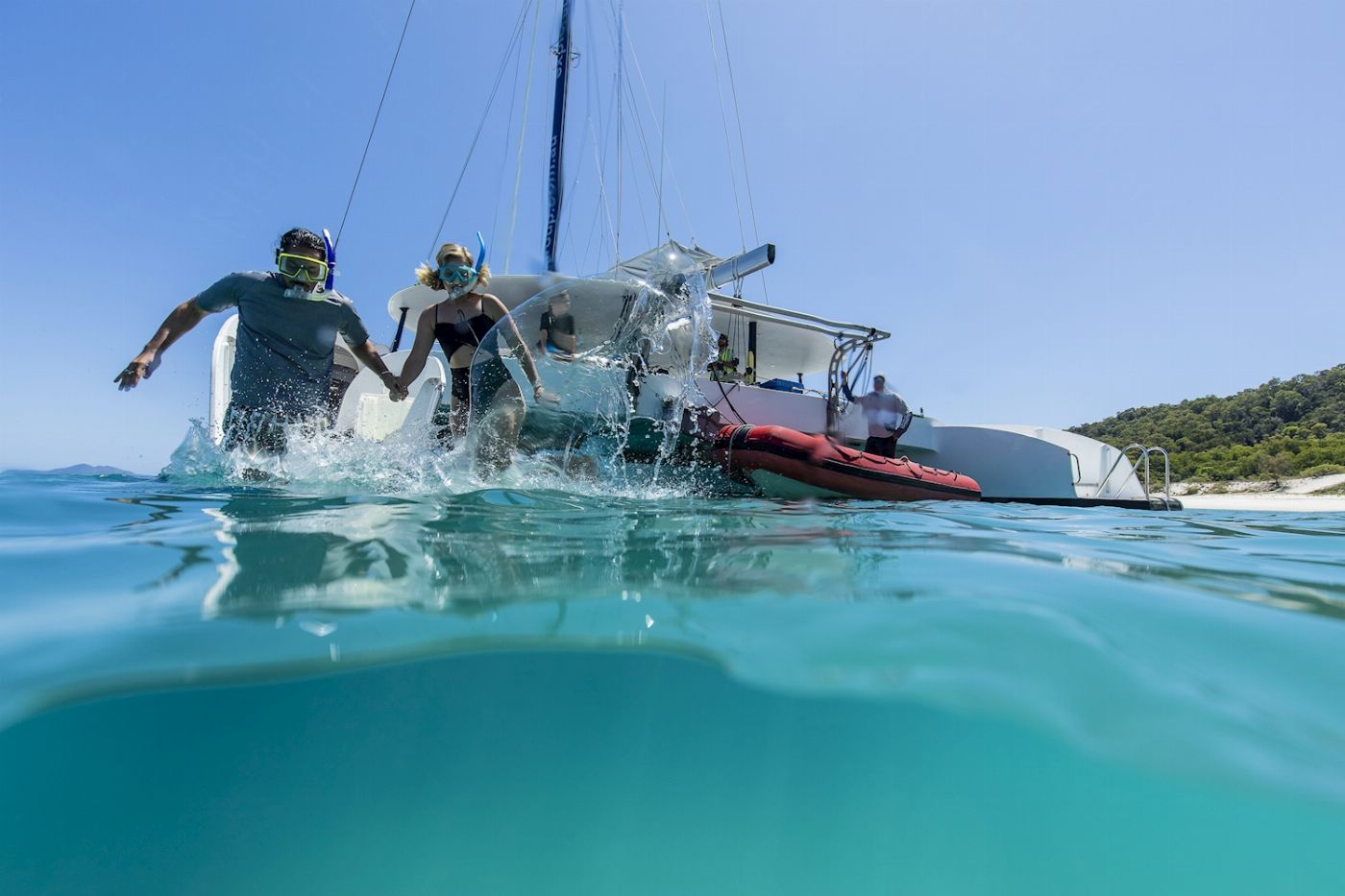 Explore Group Australia Sail & Snorkel - Whitehaven & Chalkies Beach