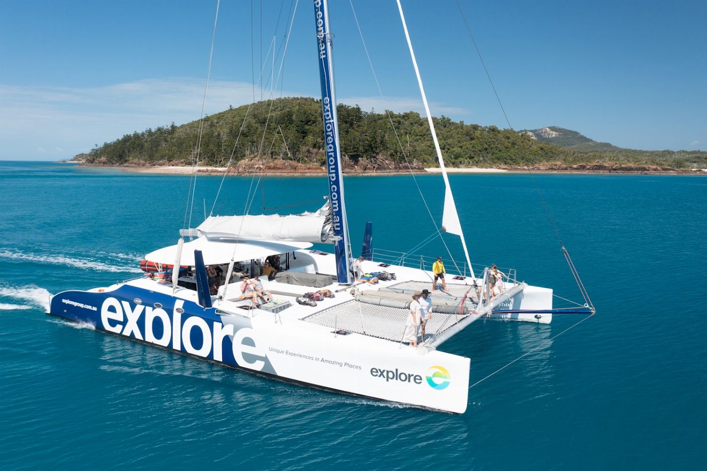 Explore Group Australia Sail & Snorkel - Whitehaven & Chalkies Beach