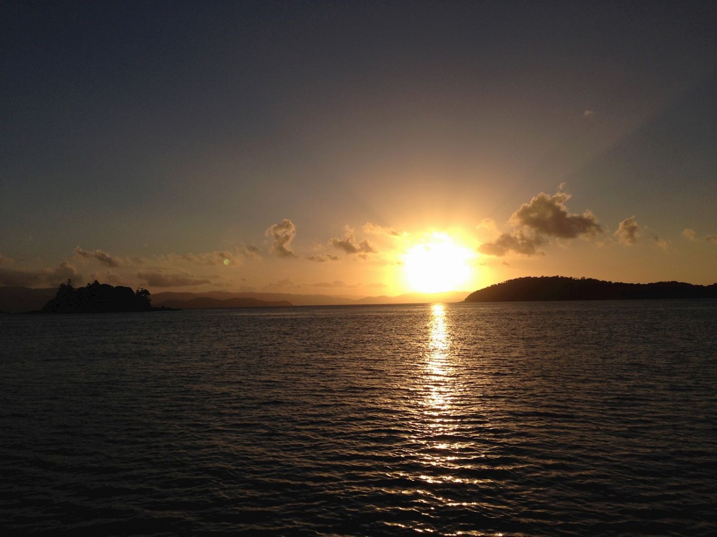 Explore Group Australia Sunset Sail Whitsunday Islands