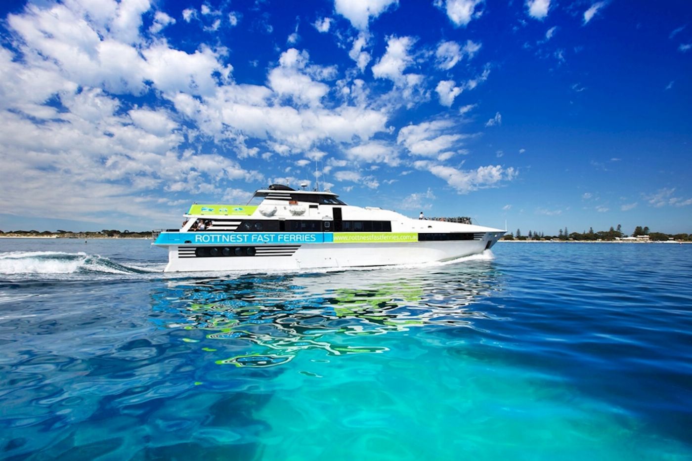Australian Pinnacle Tours ROTTNEST - Return Rottnest Ferry from Hillarys + Island Explorer Hop On Hop Off