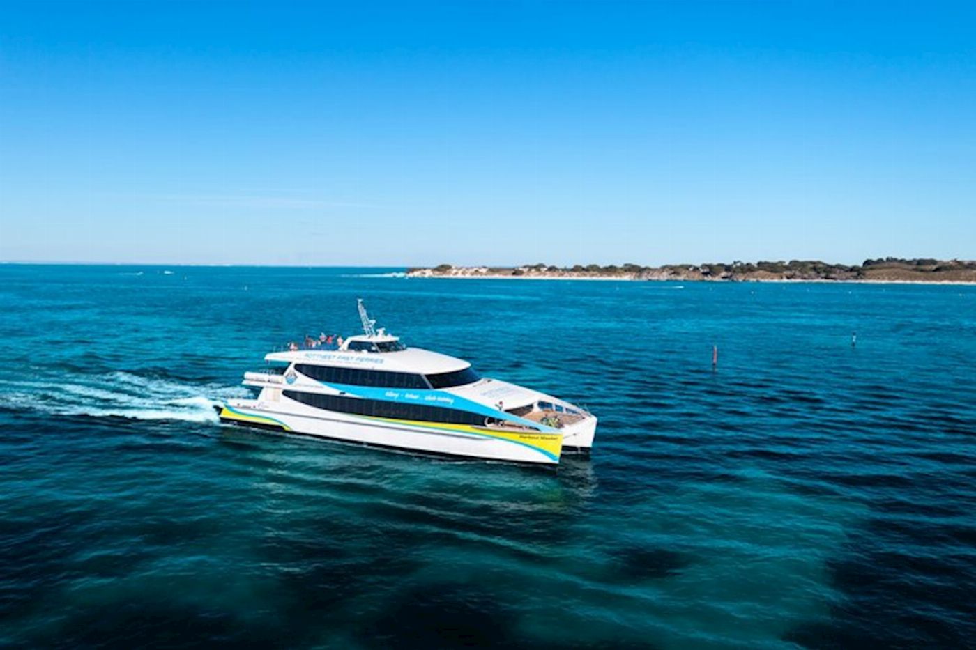 Australian Pinnacle Tours ROTTNEST - Return Rottnest Ferry from Hillarys + Island Explorer Hop On Hop Off