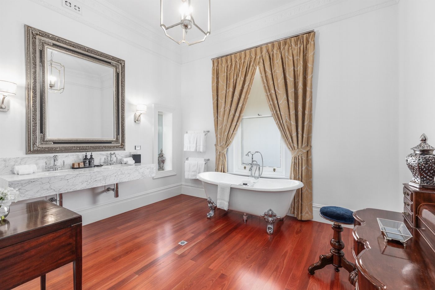 Coonawarra Experiences Mount Gambier Tour with Accommodation