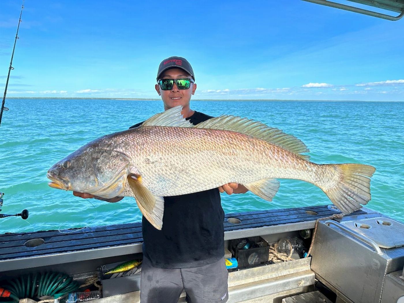 Offshore Boats Private Full Day Reef & Sport Fishing Charter - Up to 6 guests