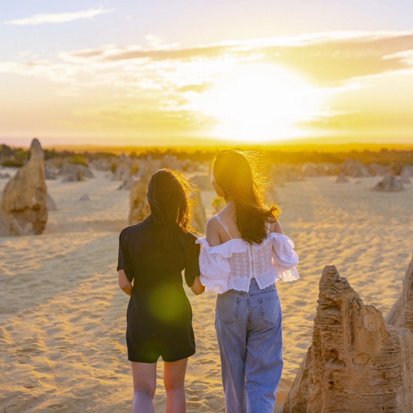 Wildlife Tours Australia Perth to Exmouth One Way Adventure - Basix Shared Accommodation