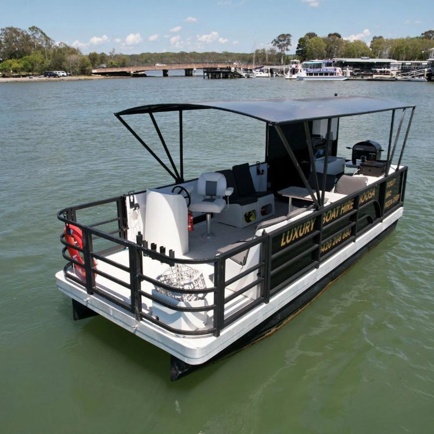 Luxury Boat Hire Noosa 8 PERSON Boat - FULL DAY