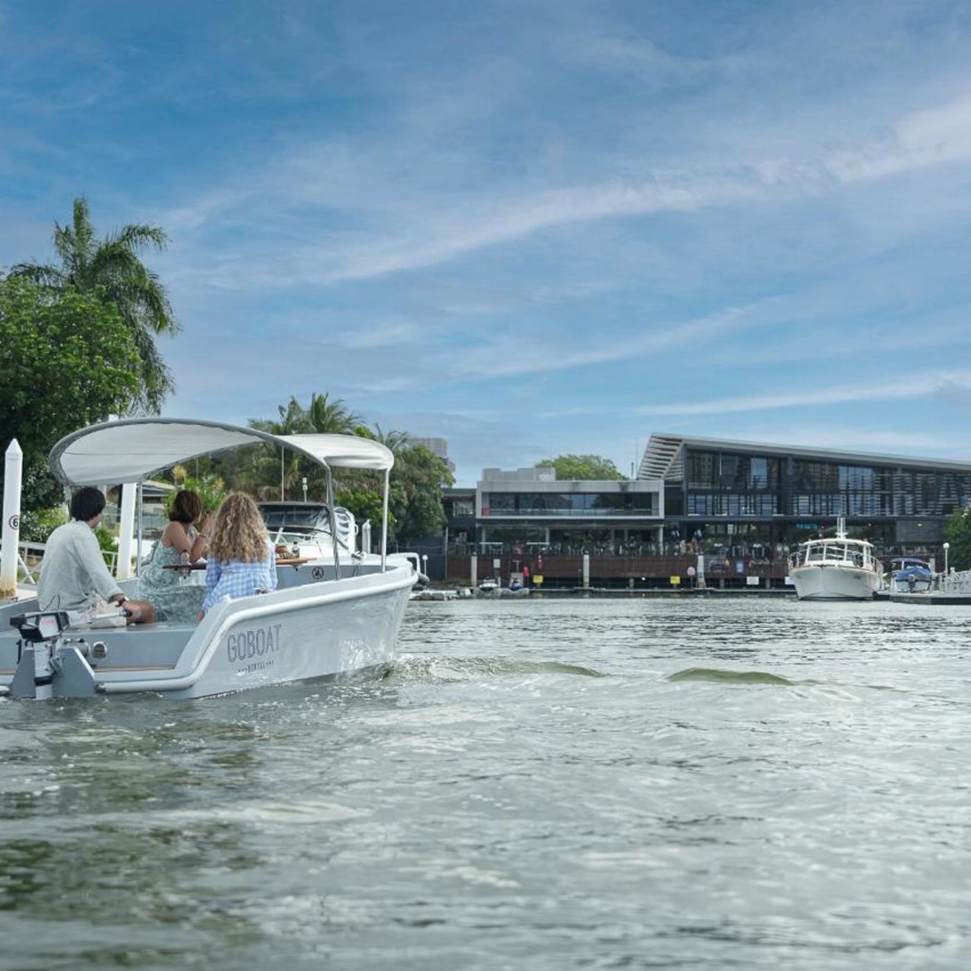 Go Boat 1 Hour Electric Picnic Boat Hire - Gold Coast