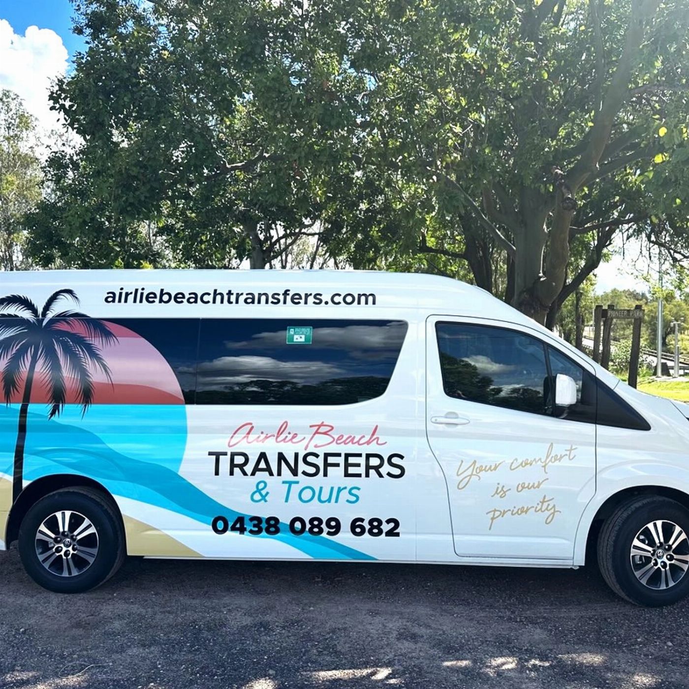 Airlie Beach Transfers Bredl's Wildlife + Return Transfer