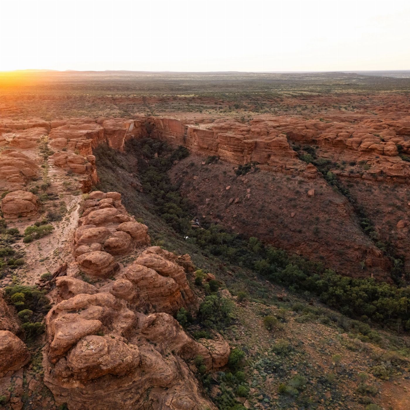 Discovery Tours Uluru, Kata Tjuta, Kings Canyon & MacDonnell Ranges 5 day Tour - Alice Springs to Alice Springs
