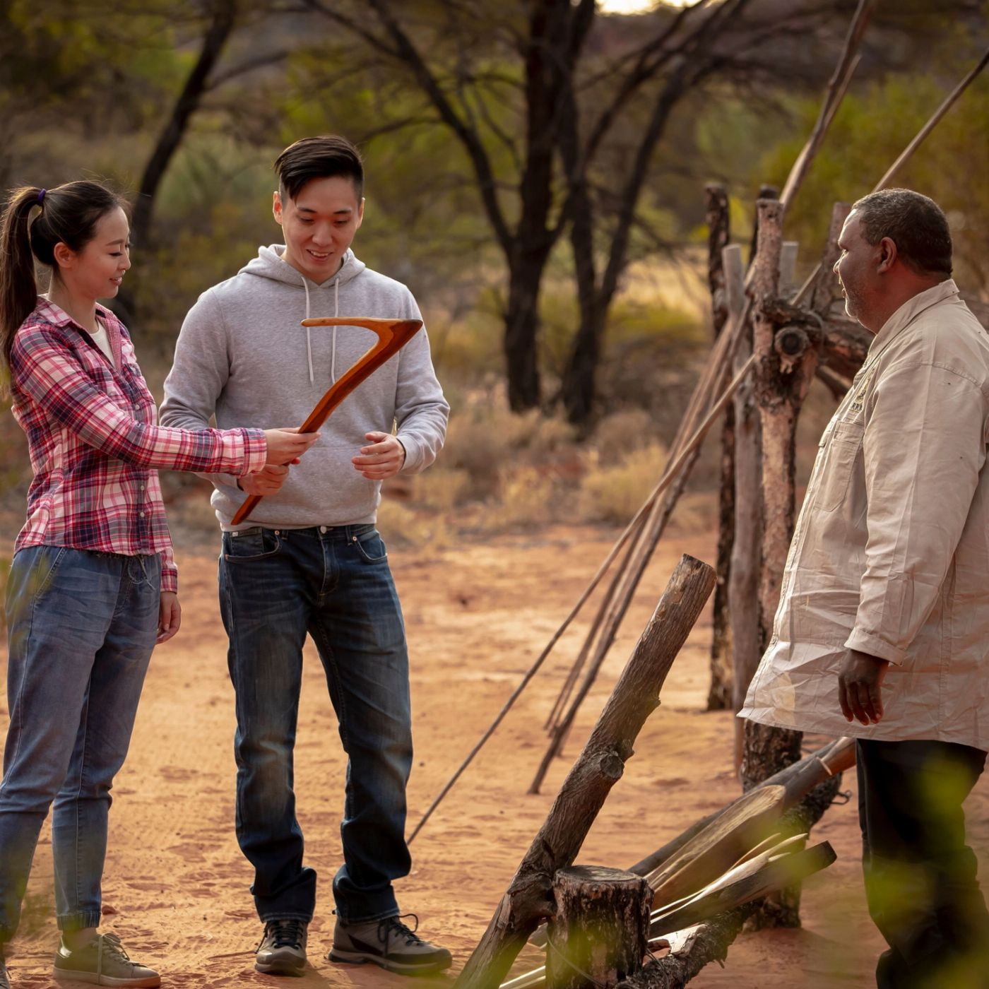 Discovery Tours Uluru, Kata Tjuta, Kings Canyon & MacDonnell Ranges 5 Day Tour - Yulara to Alice Springs