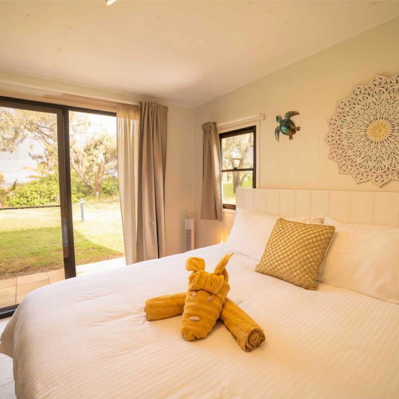 The Haven 3 Day 4WD Hire + 2 Nights Accommodation in Burad Beach House (2 Bedrooms)