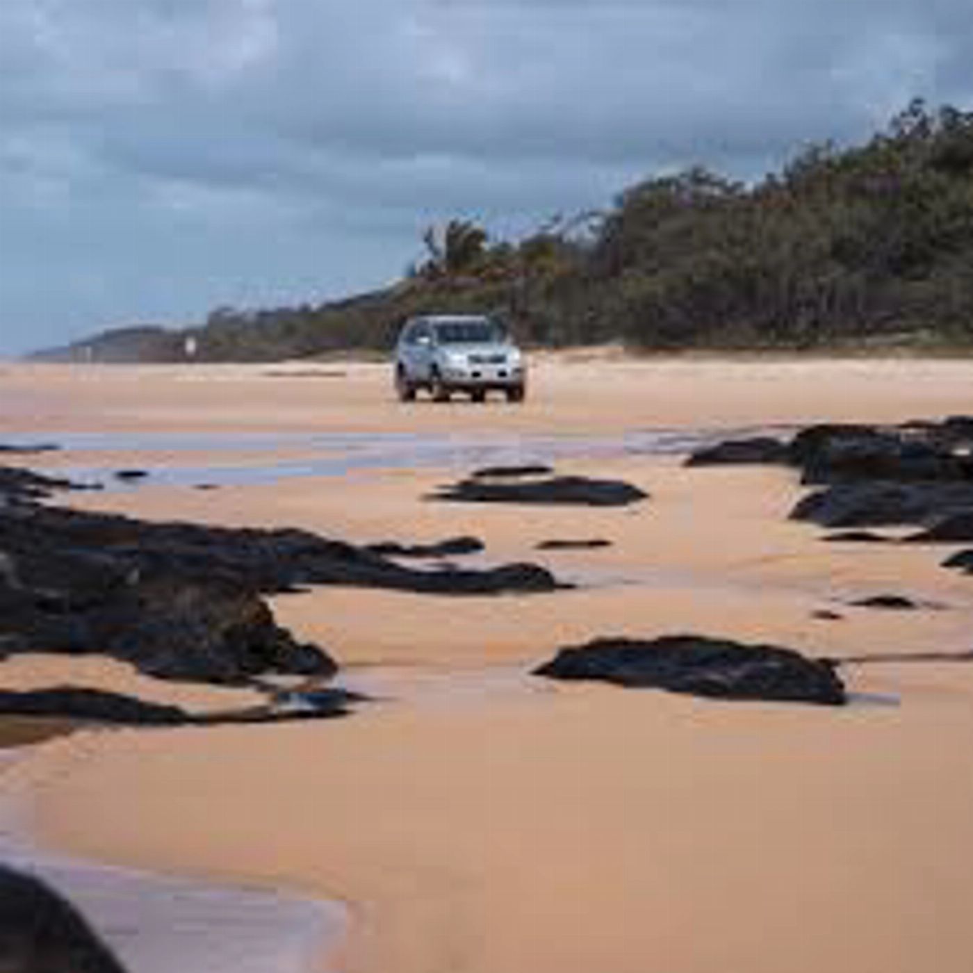 The Haven 4 Day 4WD Hire + 3 Nights Accommodation in Burad Beach House (2 Bedrooms)