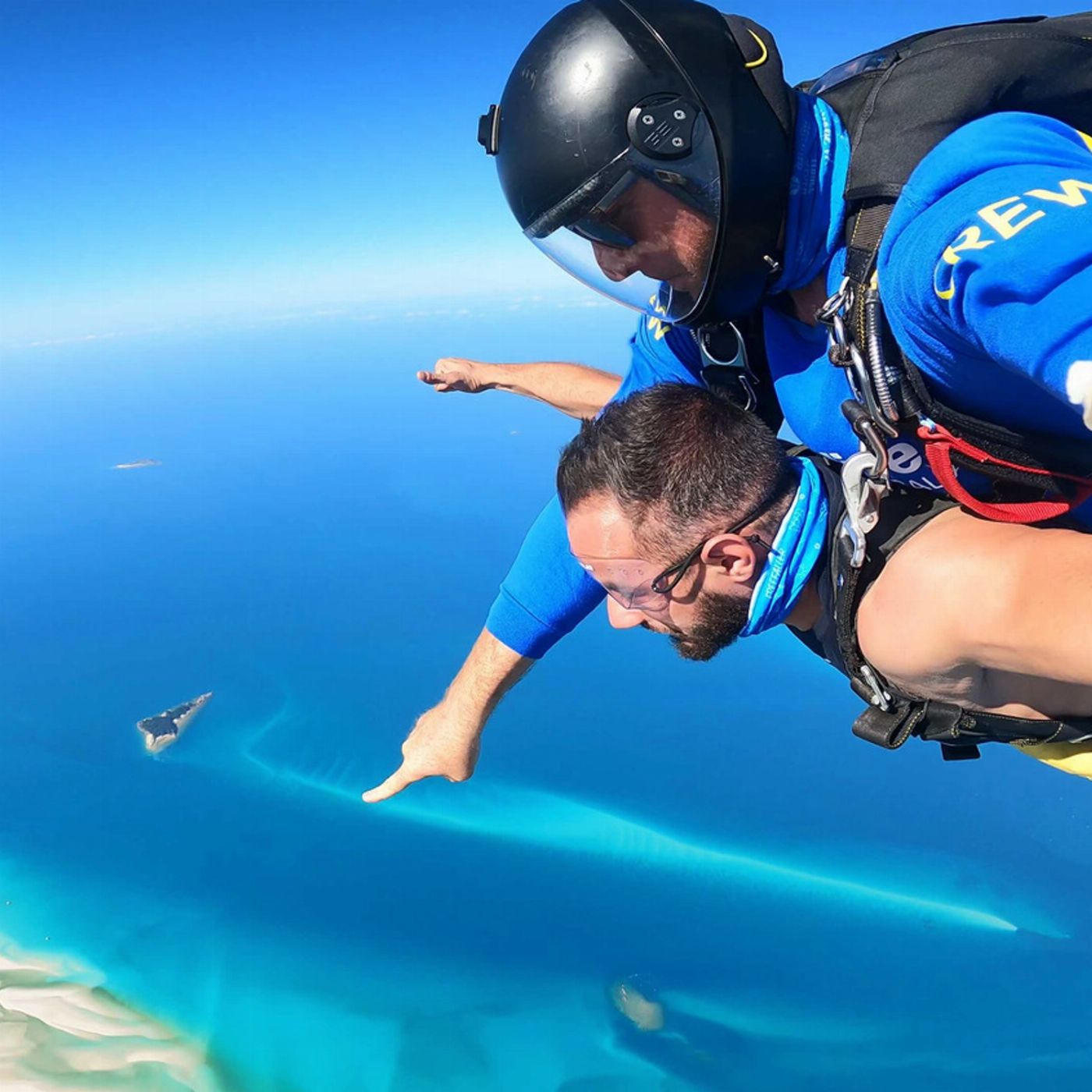 Skydive Australia Airlie Beach Tandem 15,000ft Skydive (with Transfer)