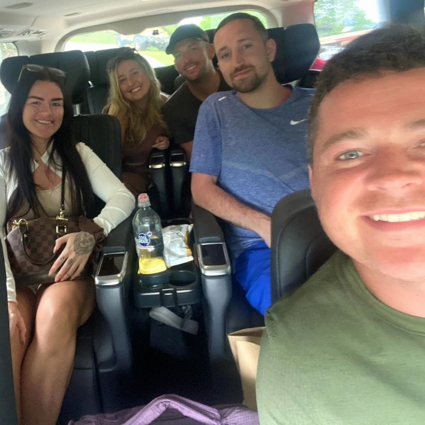 Airlie Beach Transfers Private Driver / Guided Tour