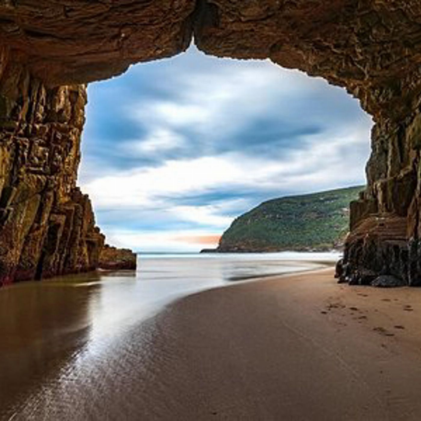 Safe Travel and Tour Services Tasman Peninsula Walking Tour
