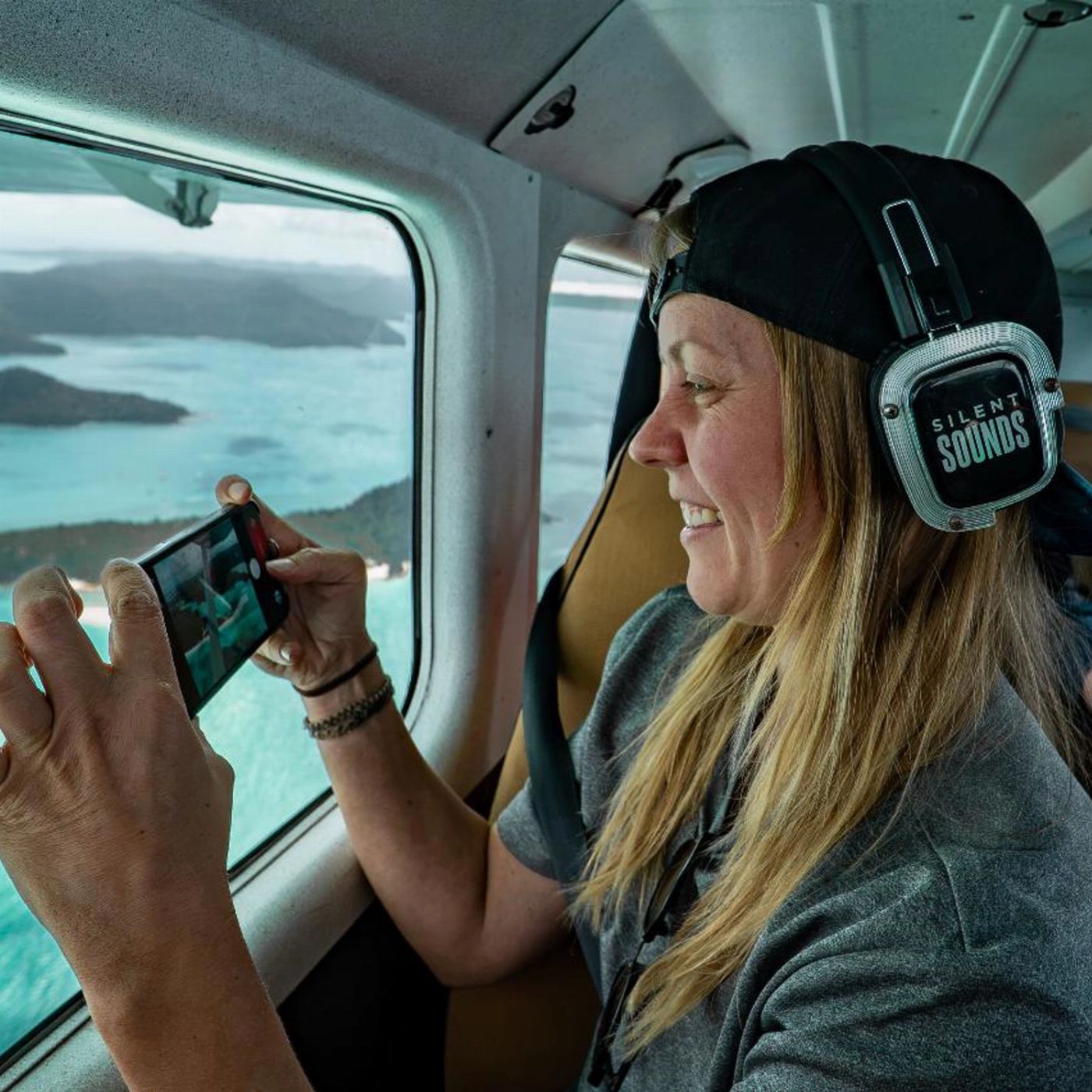 Reef Wings Whitsunday Islands 70 min Scenic Flight